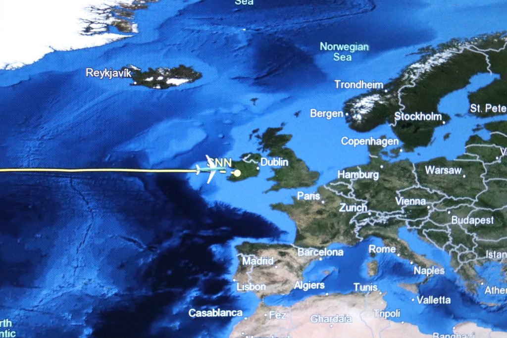 I tracvel the world!